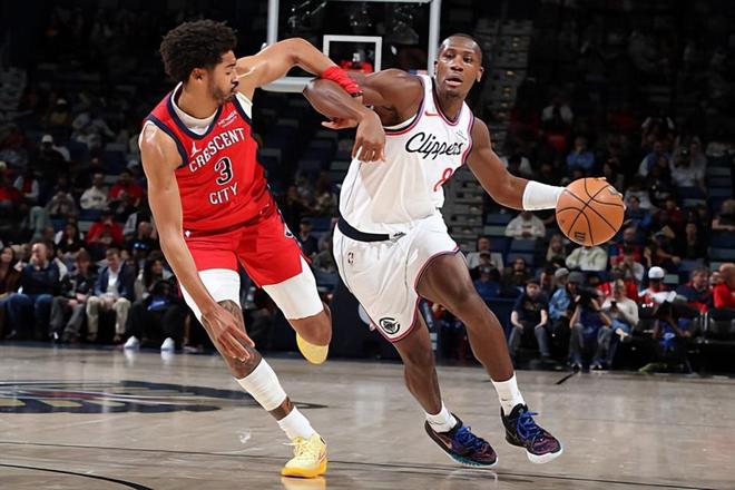 新奥尔良鹈鹕力克快船 邓恩进攻短板暴露