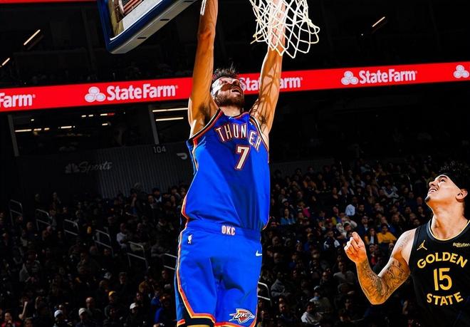 湖人逆风翻盘挺进西部第五 雷霆稳居榜首 火箭意