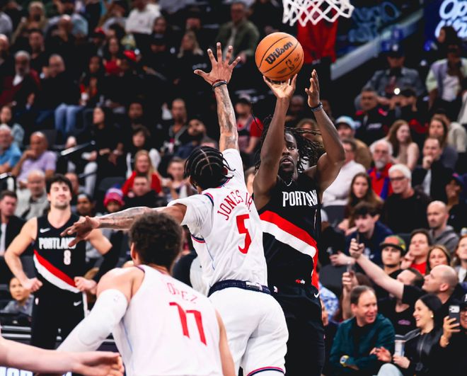 快船五连胜终结！开拓者复仇告捷