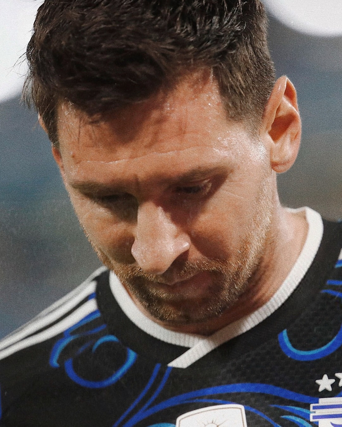 梅西率队夺冠创历史 世界杯赛场再现传奇时刻