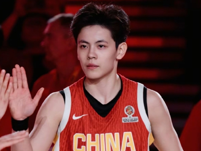 广东女篮季后赛遭江苏横扫一轮游 杨舒予呼吁理