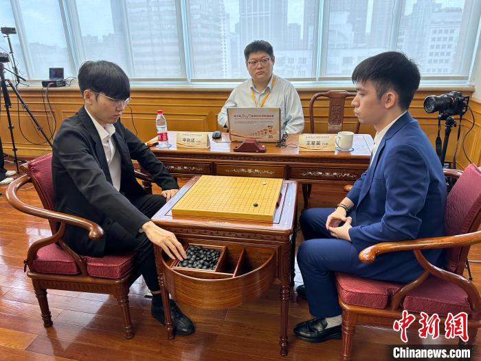 第十届应氏杯正式开赛：上届冠军申真谞在王星