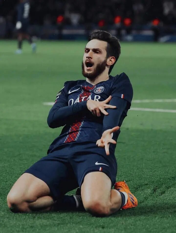 巴黎圣日耳曼以压倒性控球优势完胜利物浦