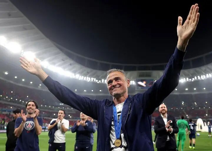 巴黎圣日耳曼以压倒性控球优势完胜利物浦